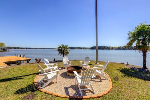 Dock and Fire Pit Stunning Lake Sinclair Home! House in Lake Sinclair