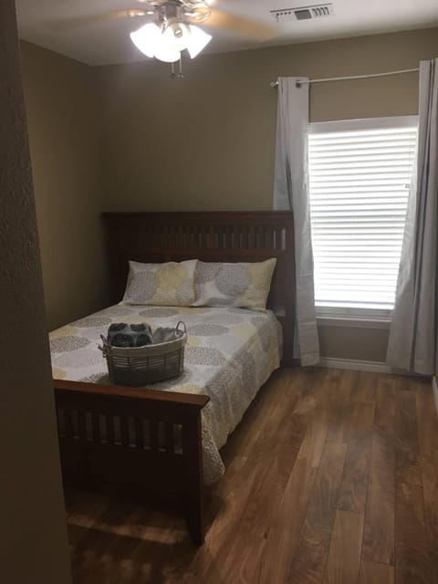 Lake Shores Suites Bed and Breakfast in Lake Lewisville