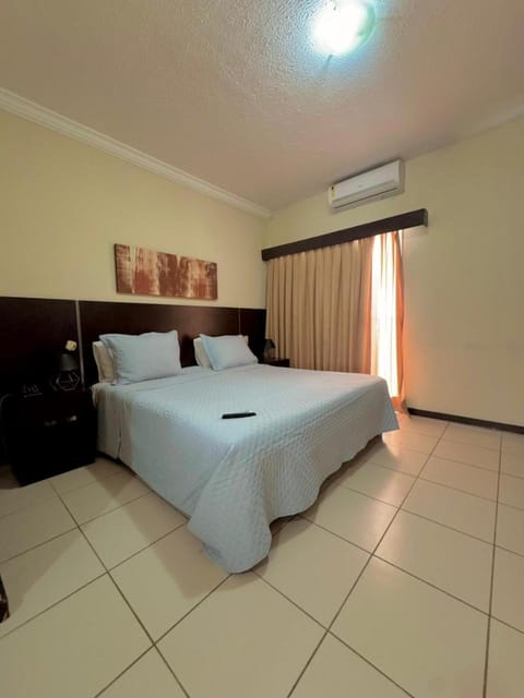 Studio pé na areia, vista, internet e ar Apartment in Macaé