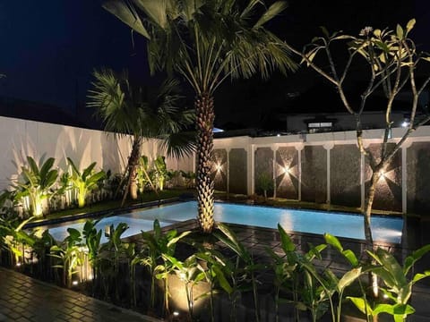 Night, Garden, Garden view, Pool view, Swimming pool