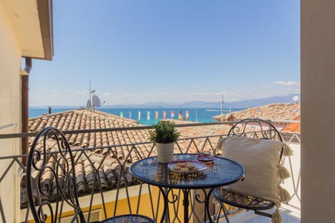 Natural landscape, View (from property/room), Balcony/Terrace