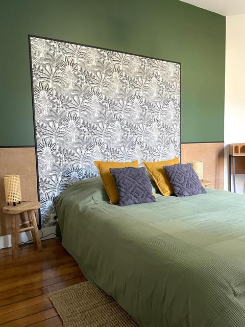 Bed, Bedroom