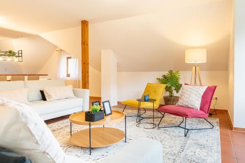 Living room, Photo of the whole room, Seating area