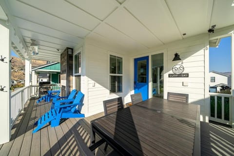 Surf or Ski #115 House in Chelan (In Town)