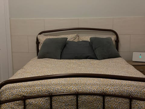 Beanies LorneStreet Four Bed House Apartment in Swindon