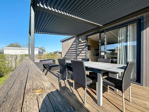 Mobil-home tout confort 6 pers, 200m plage, piscine chauffée, 2 SDB, Jullouville. - FR-1-361A-58 House in Jullouville