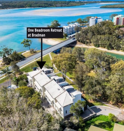 Bird's eye view, Beach, River view, Location