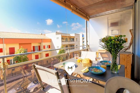 Property building, Patio, Balcony/Terrace