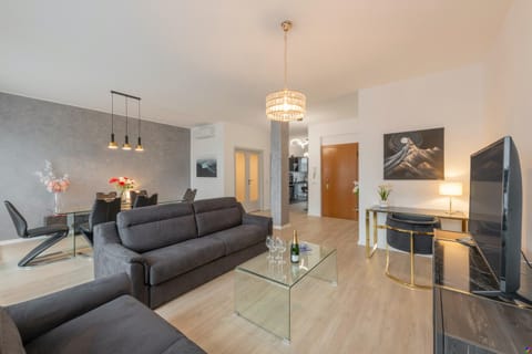 TV and multimedia, Living room, Dining area