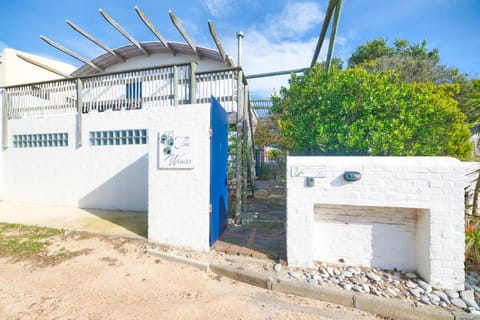 The Weaver Relaxed Coastal Living in Arniston House in Western Cape