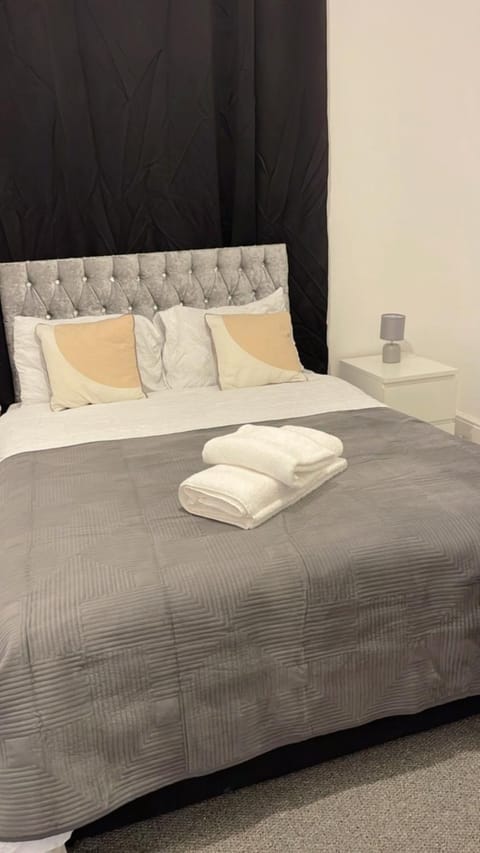 Large Room 2 Vacation rental in Bristol