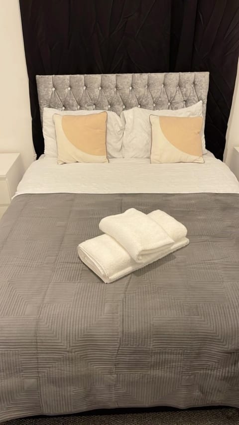 Large Room 2 Vacation rental in Bristol