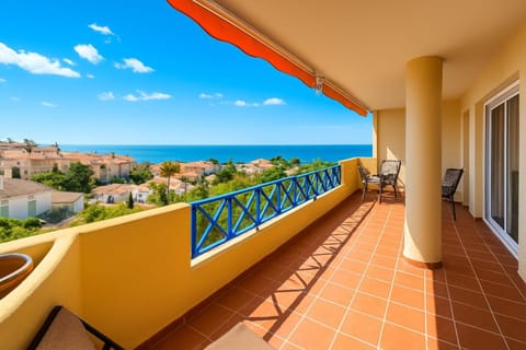 Day, Natural landscape, View (from property/room), Balcony/Terrace, Living room, Seating area, Sea view