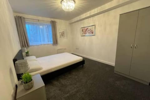 Moda Wigan 2 - Stylish 2 Bed in Central Wigan Apartment in Wigan