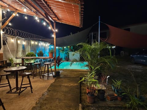 Garden, Swimming pool