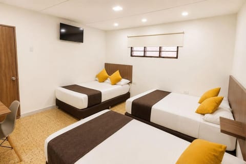 TV and multimedia, Photo of the whole room, air conditioner