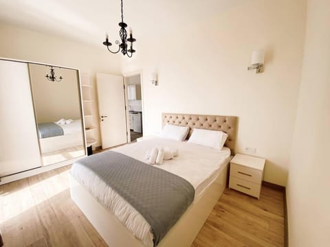 Bed, Bedroom, towels, wardrobe