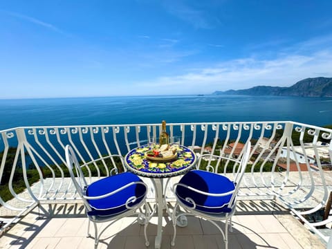 View (from property/room), Balcony/Terrace, Sea view