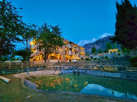 Property building, Lake view, Swimming pool