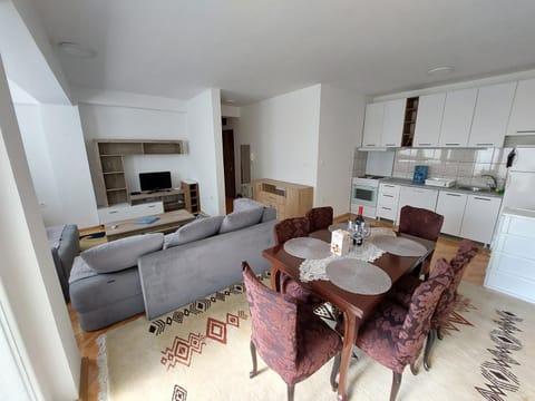Kitchen or kitchenette, Living room, Dining area