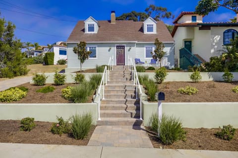 Village Life House in La Jolla