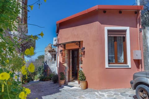 Property building, Day, Neighbourhood, Street view