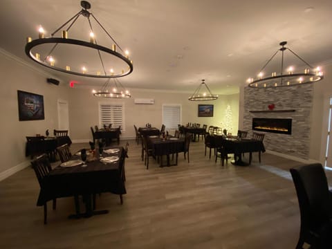 Restaurant/places to eat, flat iron
