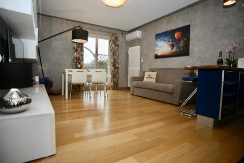 Bed, TV and multimedia, Balcony/Terrace, Living room, dishwasher