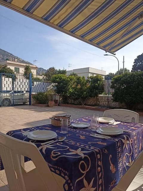 Patio, Garden
