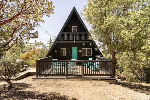 Dog Friendly A-frame Hot Tub Nature Views House in Idyllwild-Pine Cove