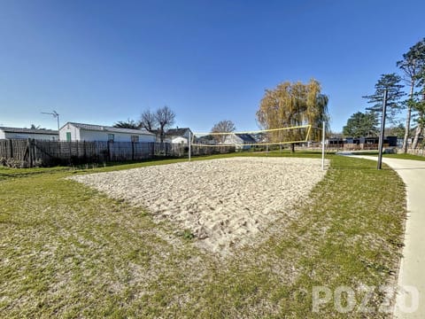 Chalet de standing 6 pers - Piscine chauffée - Proche plage - WIFI - Parking - Terrasse privée - FR-1-361-476 Chalet in Saint-Pair-sur-Mer