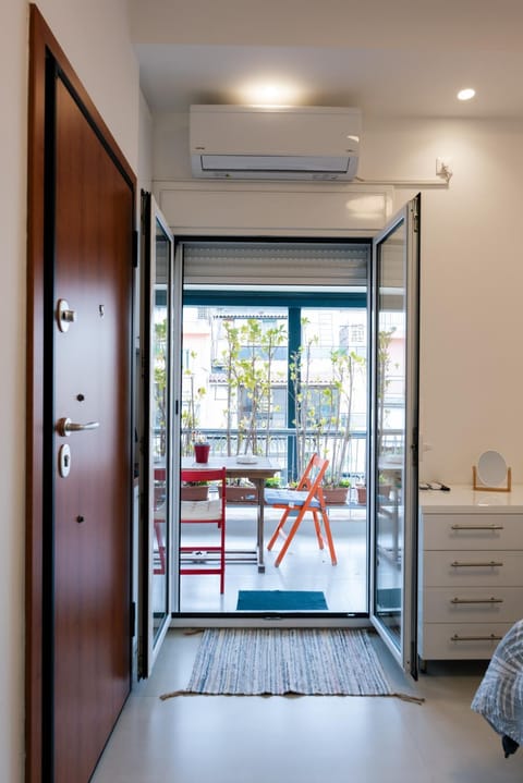 Bed, Living room, Photo of the whole room, Seating area, Bedroom, wardrobe, air conditioner