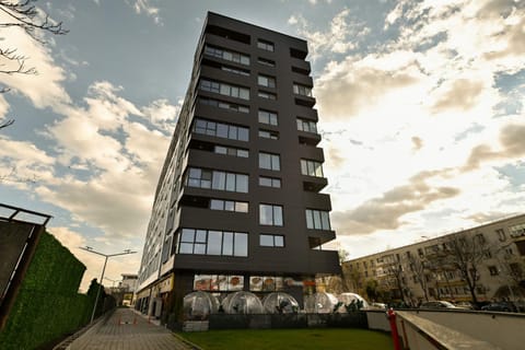 Property building, Day