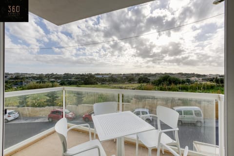 Stunning 3BR w/Country View Apartment in M'Scalak by 360 Estates Apartment in Marsaskala