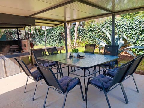 Day, Garden, Seating area, Garden view