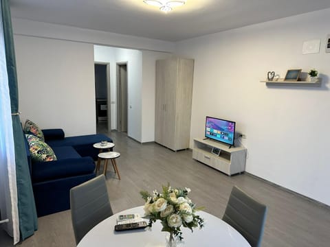 TV and multimedia, Dining area