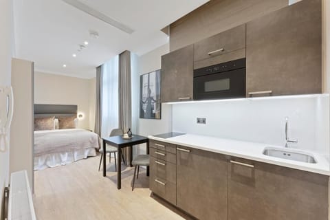 Bed, Kitchen or kitchenette, Photo of the whole room, Bedroom