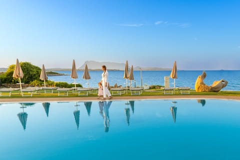 Property building, Sea view, Swimming pool