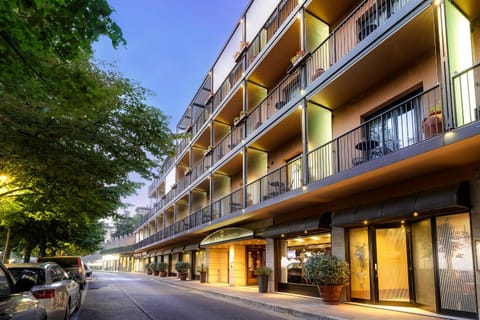 Property building, Location