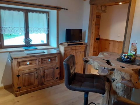 TV and multimedia, Kitchen or kitchenette, Seating area, Dining area