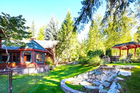 Cityside Big Mountain Lodge House in Whitefish