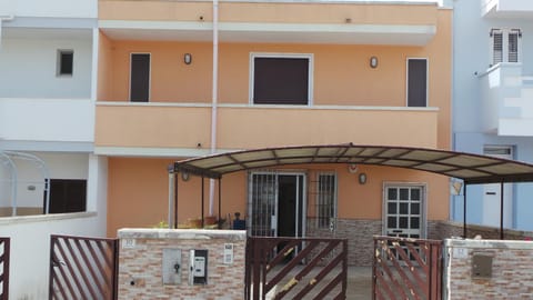 Property building, Day, View (from property/room), Balcony/Terrace