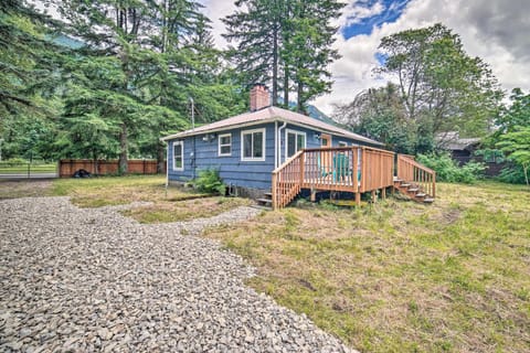 Mtn-View Deck and Fire Pit Modern Gold Bar Escape House in Baring