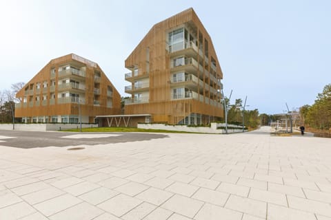 Property building, Location