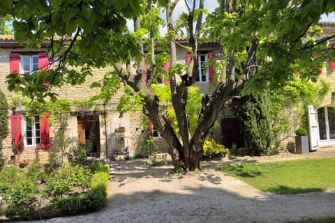 Le Mas de Jalique - Isle-sur-la-Sorgue House in L'Isle-sur-la-Sorgue