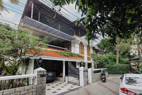 Property building, Street view, Parking