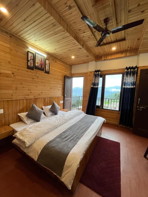 Bed, Natural landscape, Photo of the whole room, Bedroom, wardrobe