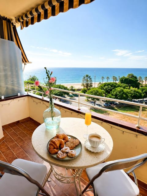 Day, Natural landscape, Balcony/Terrace, Sea view