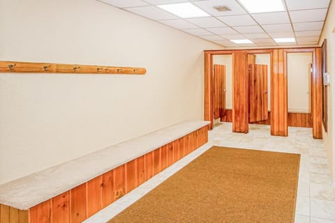 Mountain Village 5H Unit A Apartment in Dover