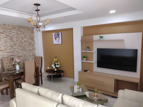 Communal lounge/ TV room, TV and multimedia, Living room